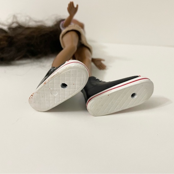 Bratz Doll Sasha MGA Doll - Picture 12 of 16